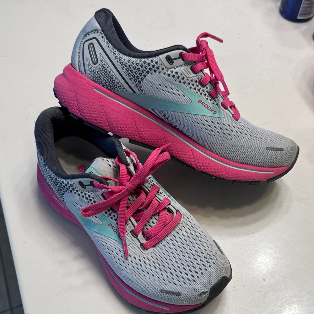 Brooks Women's Athletic Shoes - Gray and Pink